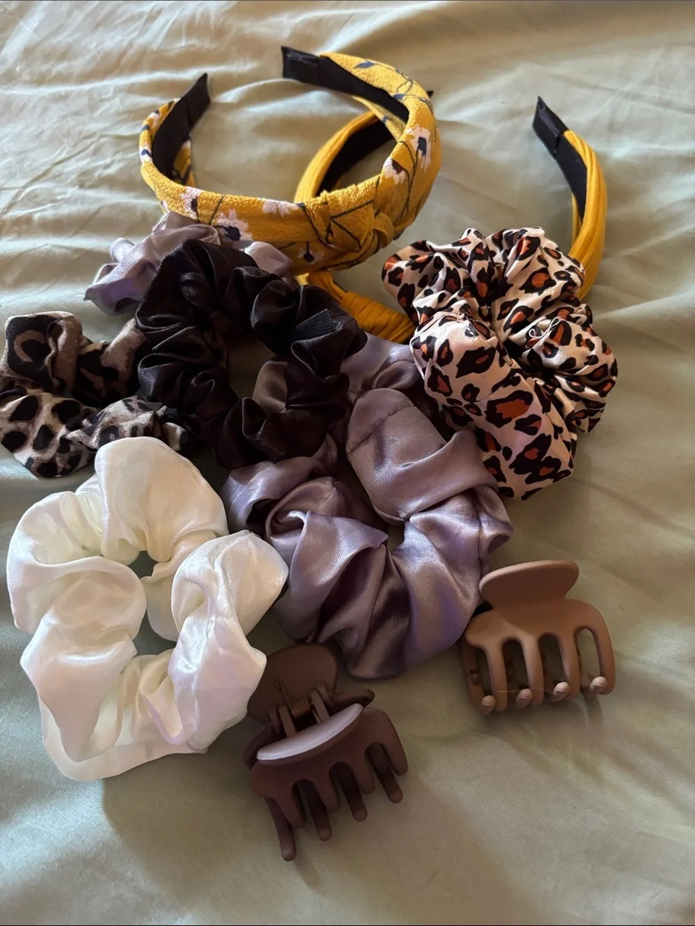 Bundle of hair accessories